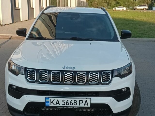 Белый Джип Компас, объемом двигателя 2.4 л и пробегом 60 тыс. км за 18700 $, фото 1 на Automoto.ua