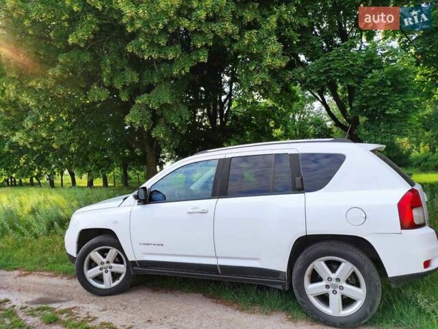Белый Джип Компас, объемом двигателя 2.2 л и пробегом 142 тыс. км за 11300 $, фото 1 на Automoto.ua