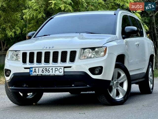 Белый Джип Компас, объемом двигателя 2.36 л и пробегом 233 тыс. км за 7800 $, фото 1 на Automoto.ua