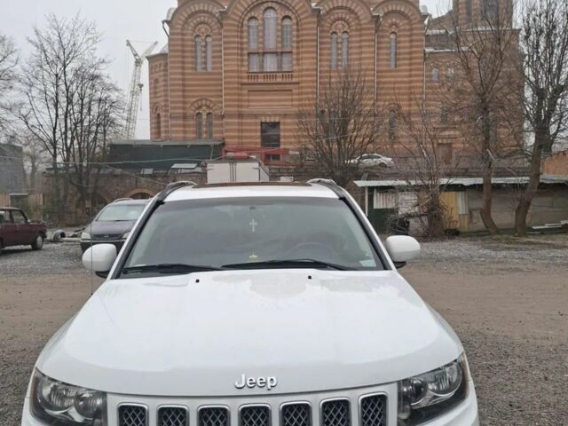 Белый Джип Компас, объемом двигателя 2 л и пробегом 215 тыс. км за 8900 $, фото 1 на Automoto.ua