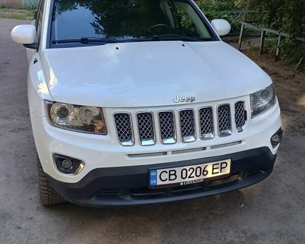 Білий Джип Compass, об'ємом двигуна 2.36 л та пробігом 246 тис. км за 9300 $, фото 1 на Automoto.ua