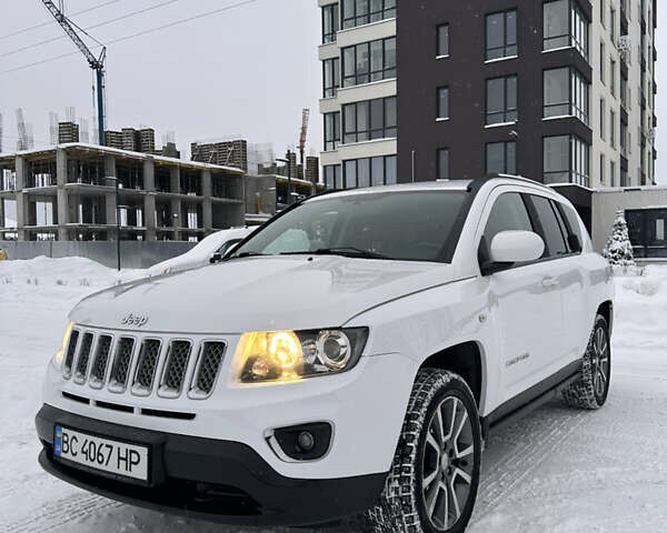 Білий Джип Compass, об'ємом двигуна 2.36 л та пробігом 107 тис. км за 11100 $, фото 1 на Automoto.ua