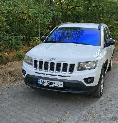 Білий Джип Compass, об'ємом двигуна 2 л та пробігом 270 тис. км за 8071 $, фото 1 на Automoto.ua