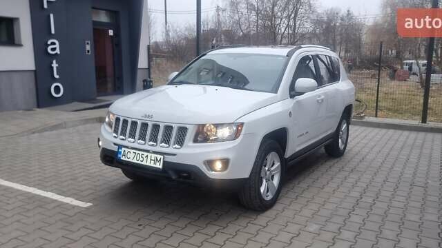 Белый Джип Компас, объемом двигателя 2.36 л и пробегом 182 тыс. км за 10000 $, фото 1 на Automoto.ua