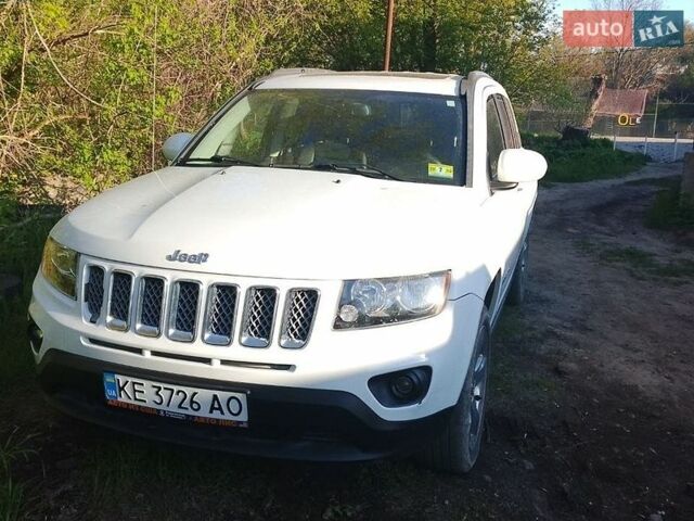 Белый Джип Компас, объемом двигателя 2.36 л и пробегом 119 тыс. км за 12900 $, фото 1 на Automoto.ua