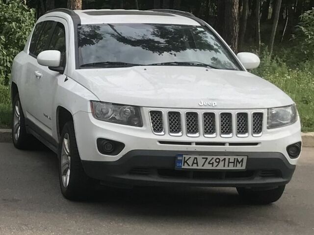 Белый Джип Компас, объемом двигателя 2.4 л и пробегом 193 тыс. км за 10200 $, фото 1 на Automoto.ua