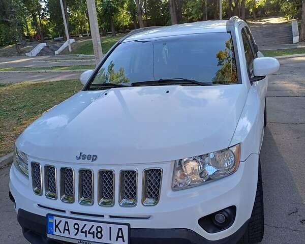 Белый Джип Компас, объемом двигателя 0 л и пробегом 208 тыс. км за 10700 $, фото 1 на Automoto.ua