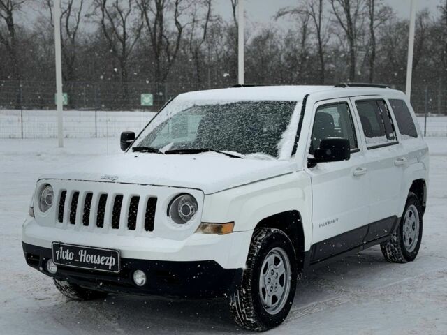 Білий Джип Compass, об'ємом двигуна 0 л та пробігом 135 тис. км за 9999 $, фото 1 на Automoto.ua