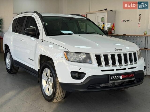 Білий Джип Compass, об'ємом двигуна 2.4 л та пробігом 150 тис. км за 7490 $, фото 1 на Automoto.ua