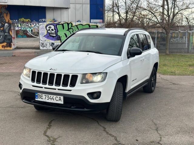 Білий Джип Compass, об'ємом двигуна 2.4 л та пробігом 200 тис. км за 8800 $, фото 1 на Automoto.ua