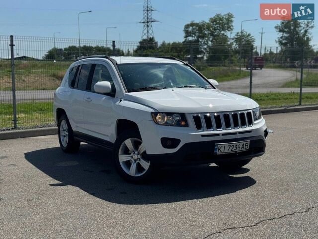 Белый Джип Компас, объемом двигателя 2.4 л и пробегом 138 тыс. км за 9400 $, фото 1 на Automoto.ua