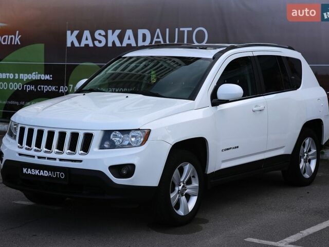 Белый Джип Компас, объемом двигателя 2.36 л и пробегом 175 тыс. км за 9900 $, фото 1 на Automoto.ua