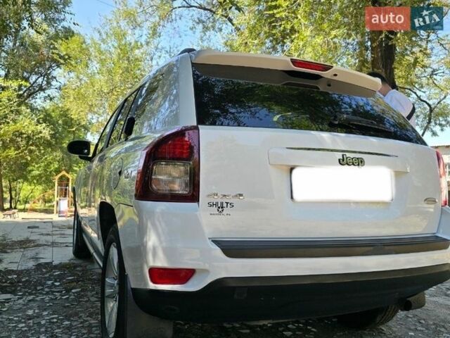 Білий Джип Compass, об'ємом двигуна 2.36 л та пробігом 180 тис. км за 11500 $, фото 1 на Automoto.ua