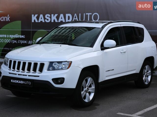 Білий Джип Compass, об'ємом двигуна 2.36 л та пробігом 175 тис. км за 9400 $, фото 1 на Automoto.ua