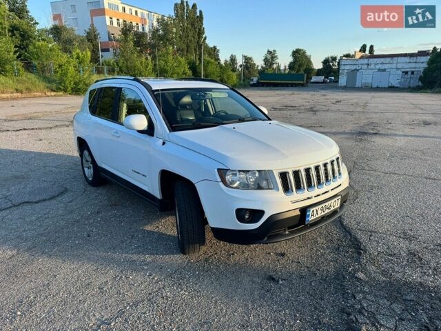 Белый Джип Компас, объемом двигателя 2.4 л и пробегом 175 тыс. км за 10200 $, фото 1 на Automoto.ua