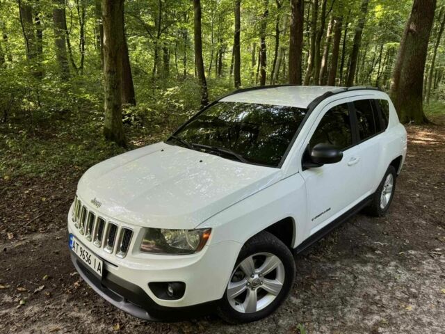 Белый Джип Компас, объемом двигателя 2 л и пробегом 183 тыс. км за 10500 $, фото 1 на Automoto.ua
