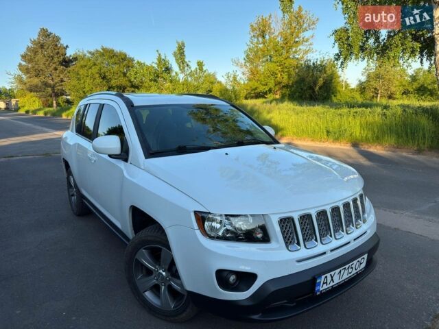 Білий Джип Compass, об'ємом двигуна 2 л та пробігом 140 тис. км за 11763 $, фото 1 на Automoto.ua