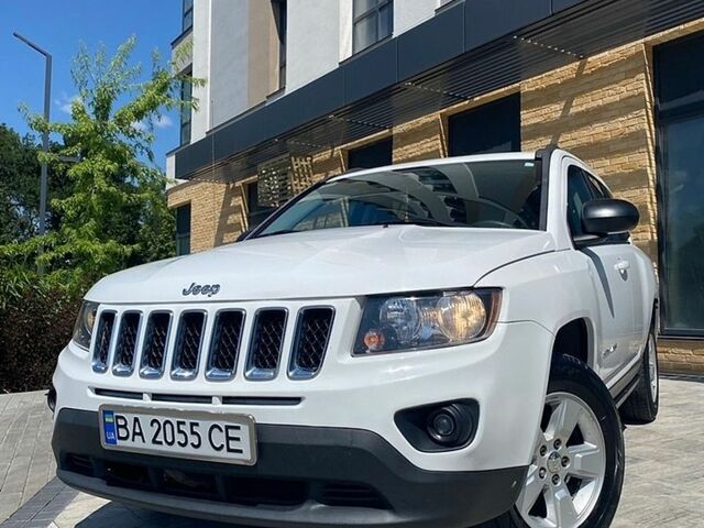 Білий Джип Compass, об'ємом двигуна 2 л та пробігом 172 тис. км за 11000 $, фото 1 на Automoto.ua