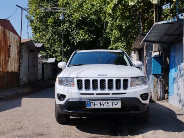 Білий Джип Compass, об'ємом двигуна 2.36 л та пробігом 200 тис. км за 12000 $, фото 1 на Automoto.ua