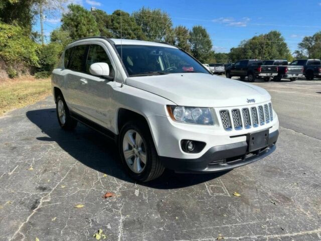 Белый Джип Компас, объемом двигателя 2.4 л и пробегом 79 тыс. км за 10500 $, фото 1 на Automoto.ua