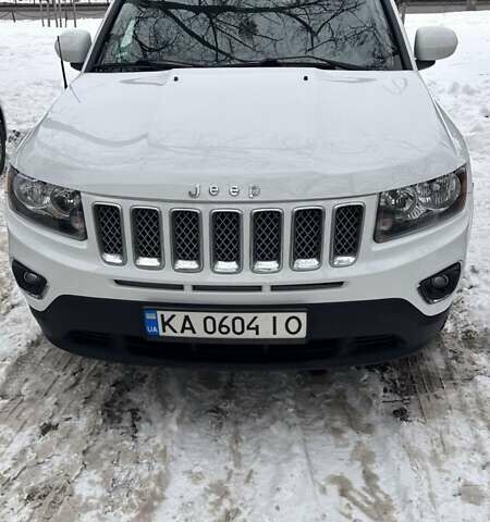 Белый Джип Компас, объемом двигателя 2.36 л и пробегом 136 тыс. км за 10800 $, фото 1 на Automoto.ua
