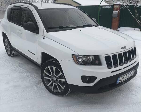 Белый Джип Компас, объемом двигателя 2.36 л и пробегом 136 тыс. км за 10500 $, фото 1 на Automoto.ua