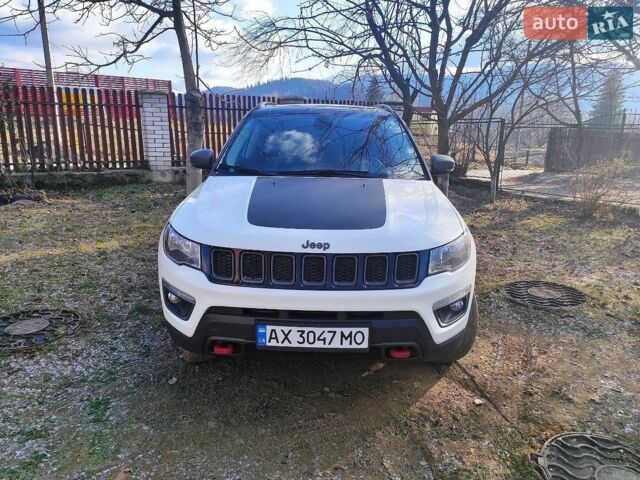 Белый Джип Компас, объемом двигателя 2.36 л и пробегом 132 тыс. км за 11000 $, фото 1 на Automoto.ua