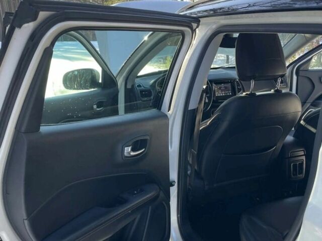 Белый Джип Компас, объемом двигателя 0 л и пробегом 114 тыс. км за 9700 $, фото 1 на Automoto.ua