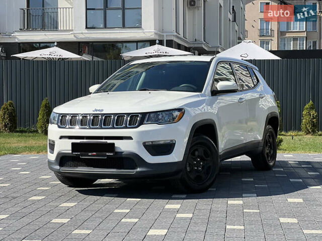 Білий Джип Compass, об'ємом двигуна 2.4 л та пробігом 72 тис. км за 11800 $, фото 1 на Automoto.ua