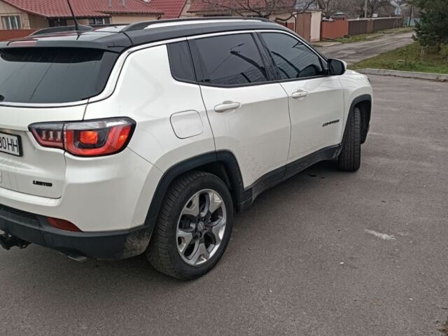 Білий Джип Compass, об'ємом двигуна 2.36 л та пробігом 117 тис. км за 13500 $, фото 1 на Automoto.ua