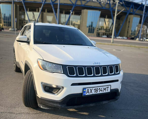 Белый Джип Компас, объемом двигателя 2.36 л и пробегом 130 тыс. км за 15700 $, фото 1 на Automoto.ua