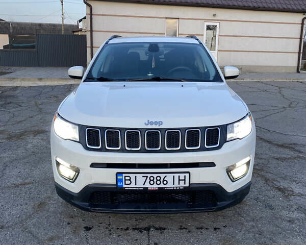 Белый Джип Компас, объемом двигателя 2.4 л и пробегом 124 тыс. км за 15400 $, фото 1 на Automoto.ua