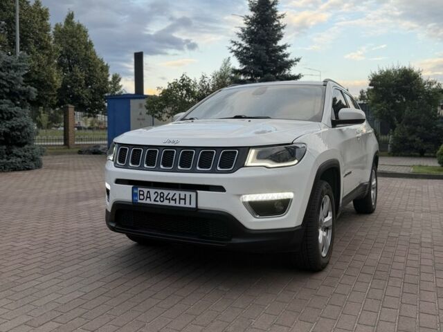 Білий Джип Compass, об'ємом двигуна 2.4 л та пробігом 165 тис. км за 13500 $, фото 1 на Automoto.ua