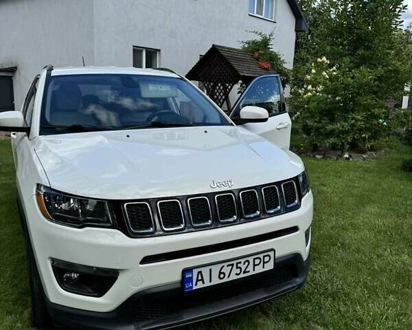 Білий Джип Compass, об'ємом двигуна 2.36 л та пробігом 143 тис. км за 12600 $, фото 1 на Automoto.ua