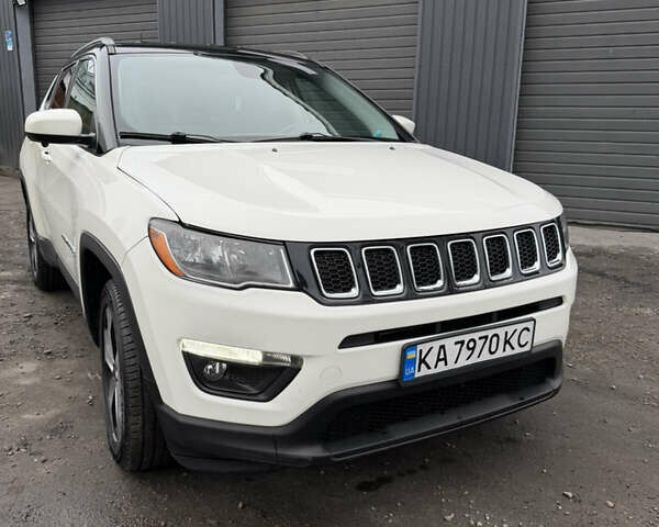 Белый Джип Компас, объемом двигателя 2.36 л и пробегом 146 тыс. км за 14500 $, фото 1 на Automoto.ua