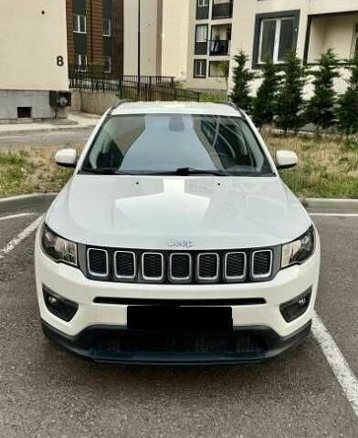 Белый Джип Компас, объемом двигателя 2.4 л и пробегом 151 тыс. км за 8500 $, фото 1 на Automoto.ua