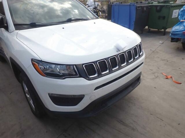 Білий Джип Compass, об'ємом двигуна 2.4 л та пробігом 86 тис. км за 14900 $, фото 1 на Automoto.ua
