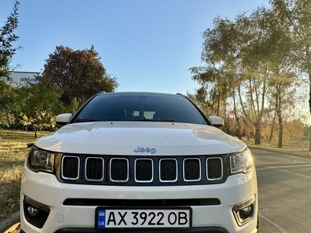 Білий Джип Compass, об'ємом двигуна 2.4 л та пробігом 129 тис. км за 15800 $, фото 1 на Automoto.ua