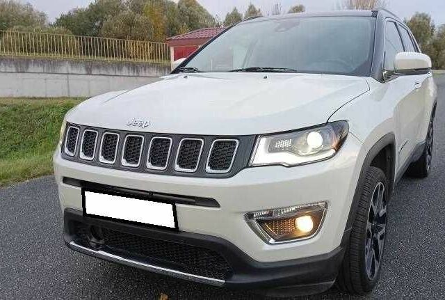 Белый Джип Компас, объемом двигателя 2.4 л и пробегом 105 тыс. км за 9200 $, фото 1 на Automoto.ua