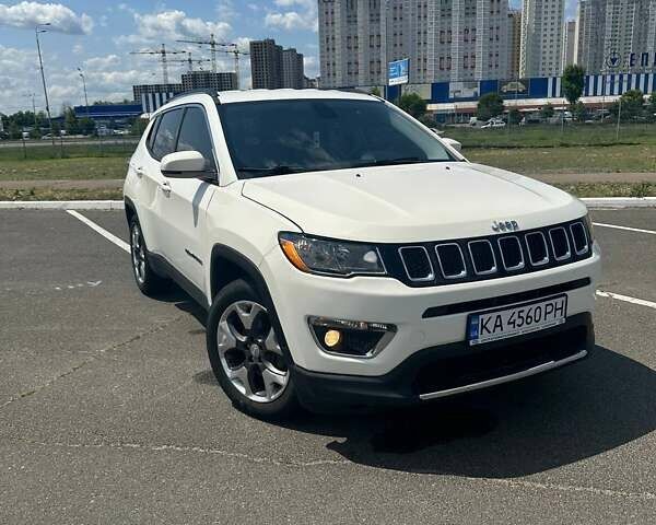 Білий Джип Compass, об'ємом двигуна 2.4 л та пробігом 130 тис. км за 15500 $, фото 1 на Automoto.ua