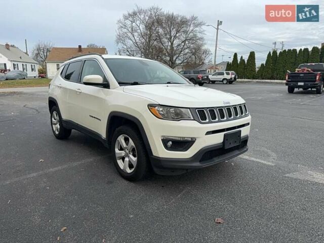 Білий Джип Compass, об'ємом двигуна 2.36 л та пробігом 300 тис. км за 2400 $, фото 1 на Automoto.ua