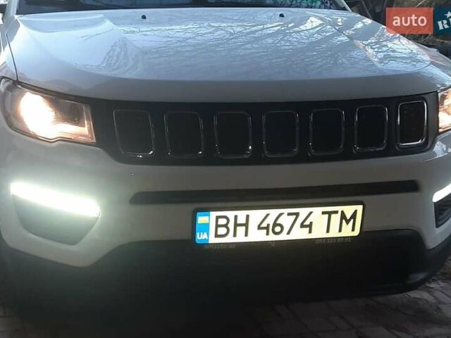 Белый Джип Компас, объемом двигателя 2.4 л и пробегом 135 тыс. км за 14600 $, фото 1 на Automoto.ua