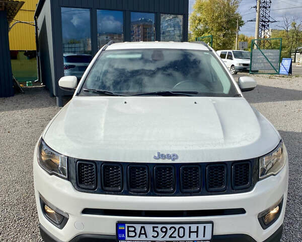 Білий Джип Compass, об'ємом двигуна 2.36 л та пробігом 103 тис. км за 15500 $, фото 1 на Automoto.ua