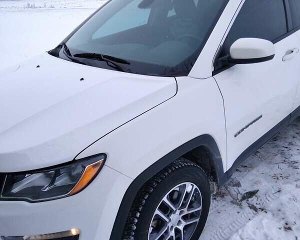 Белый Джип Компас, объемом двигателя 2.4 л и пробегом 100 тыс. км за 14600 $, фото 1 на Automoto.ua