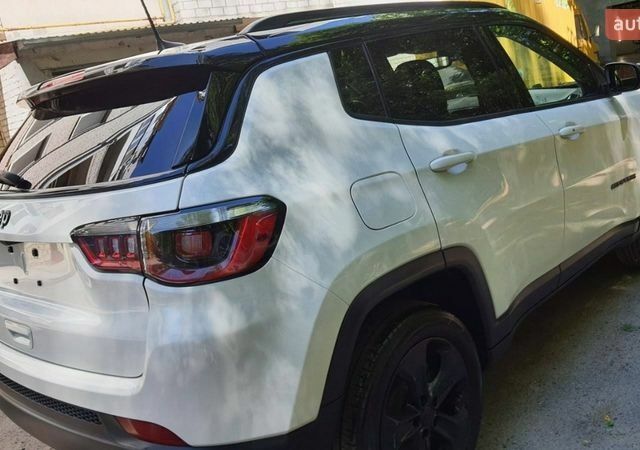 Белый Джип Компас, объемом двигателя 2.36 л и пробегом 67 тыс. км за 14500 $, фото 1 на Automoto.ua