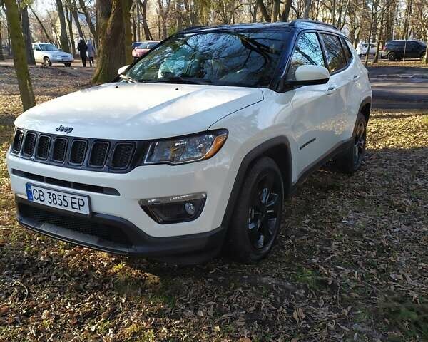 Білий Джип Compass, об'ємом двигуна 2.36 л та пробігом 60 тис. км за 16299 $, фото 1 на Automoto.ua