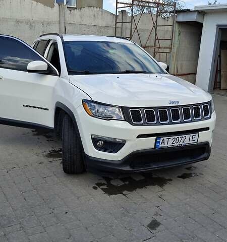 Белый Джип Компас, объемом двигателя 2.4 л и пробегом 157 тыс. км за 14300 $, фото 1 на Automoto.ua
