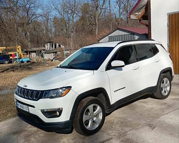 Білий Джип Compass, об'ємом двигуна 2.4 л та пробігом 64 тис. км за 14500 $, фото 1 на Automoto.ua