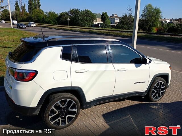 Белый Джип Компас, объемом двигателя 2.4 л и пробегом 117 тыс. км за 15850 $, фото 1 на Automoto.ua