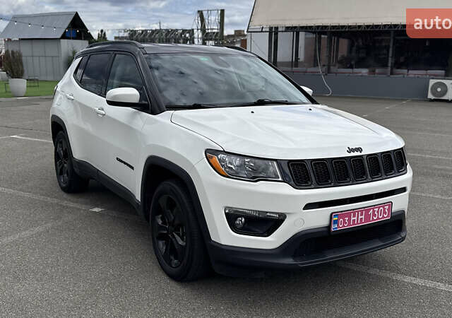 Білий Джип Compass, об'ємом двигуна 2.4 л та пробігом 126 тис. км за 15100 $, фото 1 на Automoto.ua